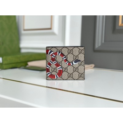 Gucci Bi-fold Wallet In Beige Kingsnake Print GG Supreme Canvas GGBS10957