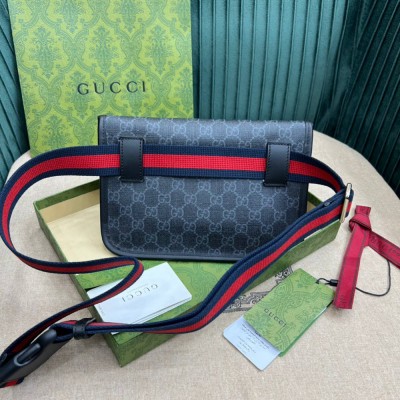 Gucci Bum Bag in Black GG Supreme Canvas GGBS10440