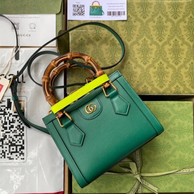 Gucci Diana Mini Tote Bag in Green Leather GGBS10183