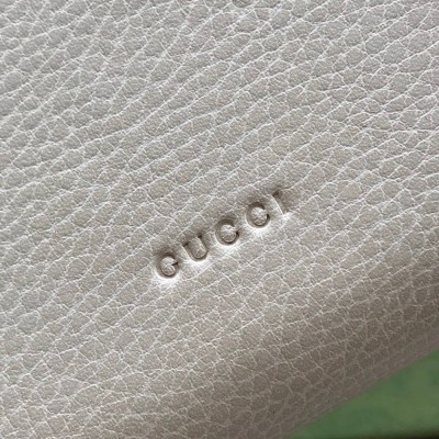 Gucci Dionysus Mini Chain Wallet in White Leather GGBS10930