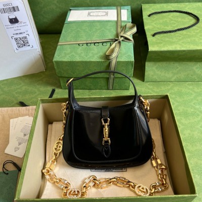 Gucci Jackie 1961 Mini Shoulder Bag in Black Patent Leather GGBS10546