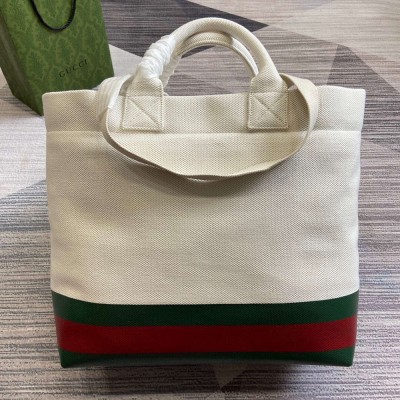 Gucci Medium Tote Bag in Canvas with Embossed Detail GGBS10902