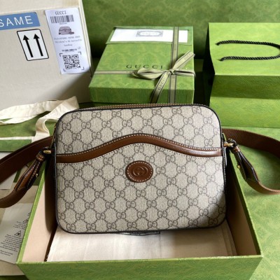 Gucci Messenger Bag in Beige GG Supreme with Interlocking G GGBS10572