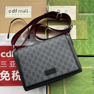 Gucci Messenger Bag in Black GG Supreme Canvas GGBS10577