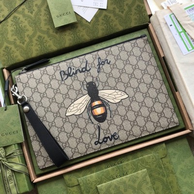 Gucci Portfolio Pouch in Beige GG Supreme with Bee Print GGBS10763